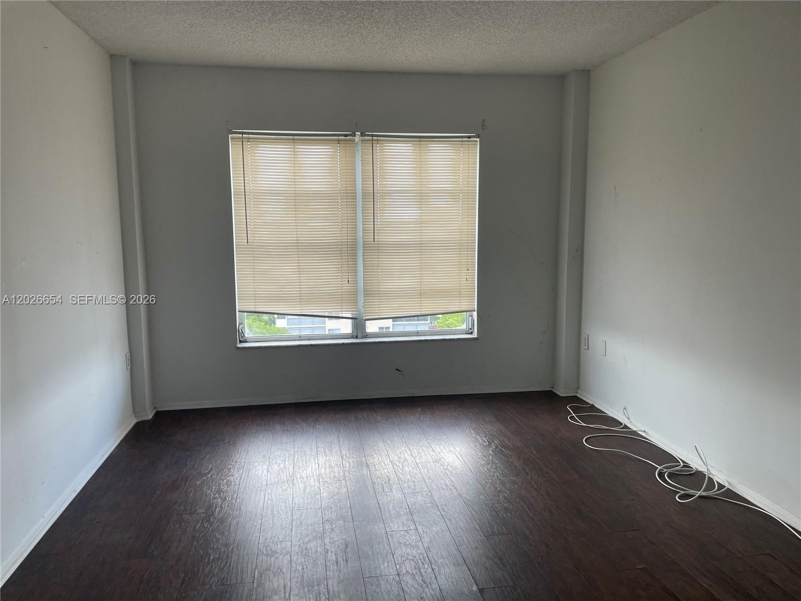 MANORS OF INVERRARY XI - Residential Lease