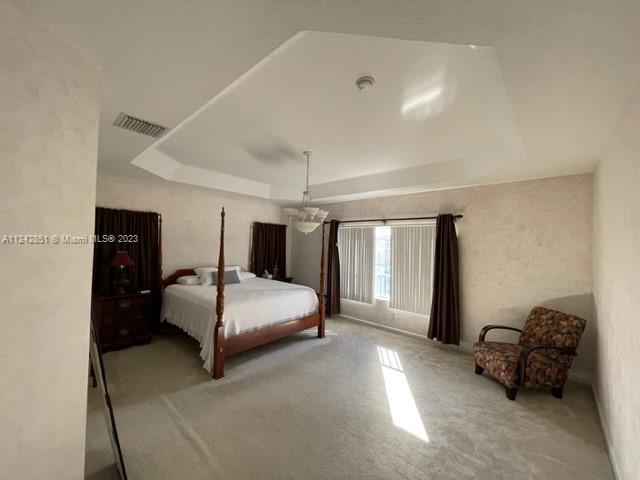 LAROC ESTATES - Residential