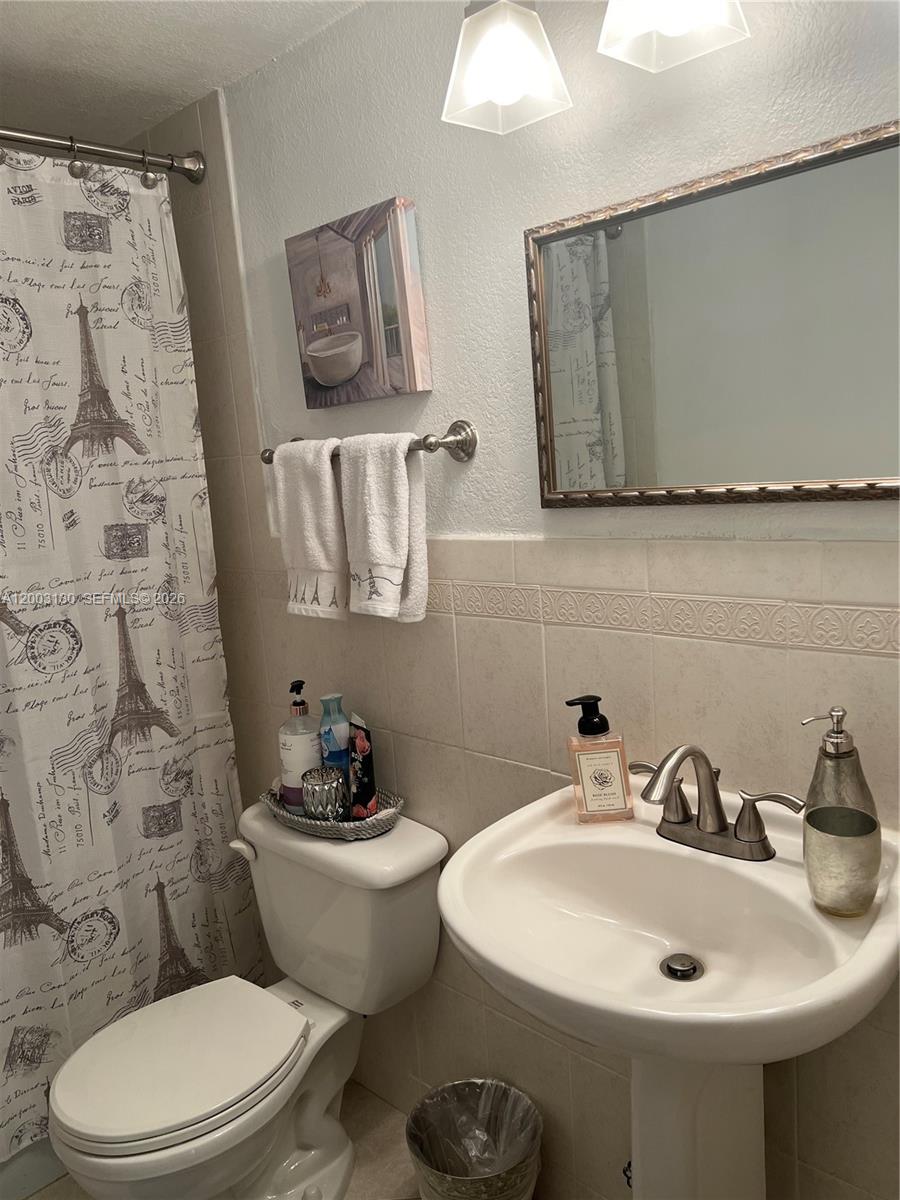 THE LEDGES CONDO - Residential