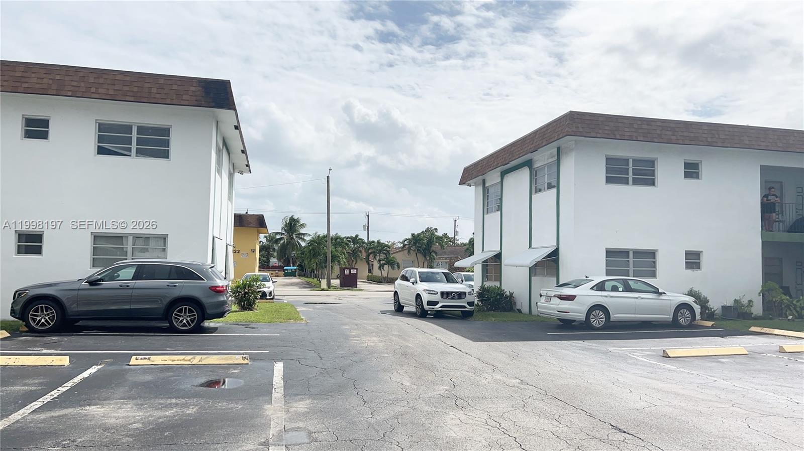 CYPRESS GARDENS CONDOMINI - Residential