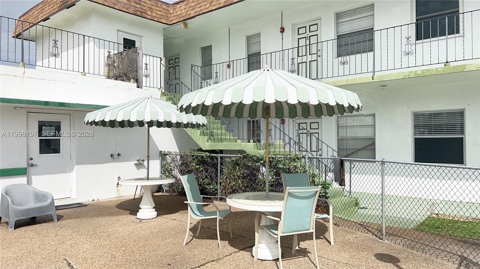 CYPRESS GARDENS CONDOMINI - Residential