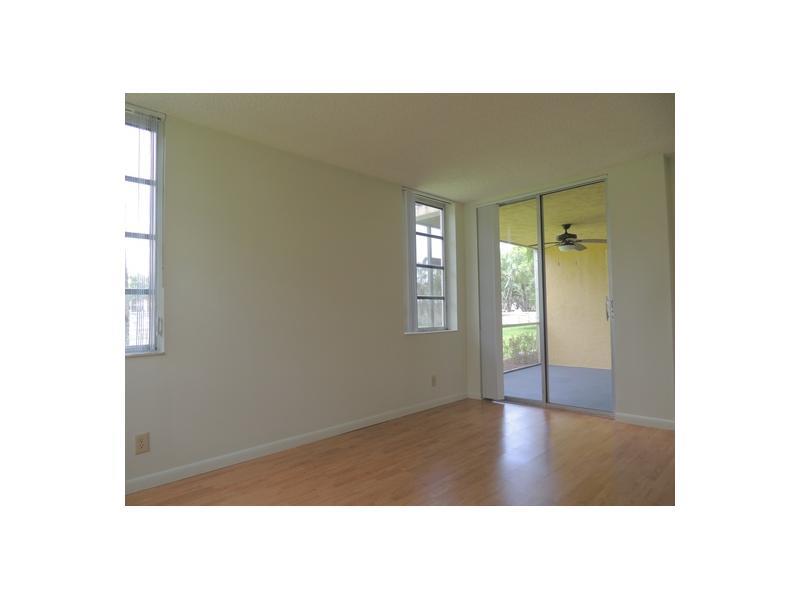 9 OF SABAL PALM OF PINE I - Residential Lease