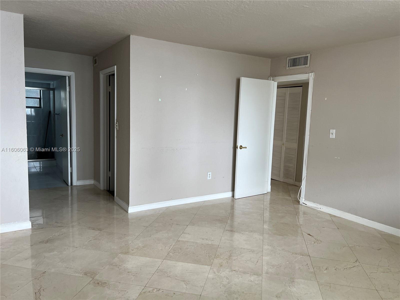 EDEN POINT NORTH CONDO - Residential