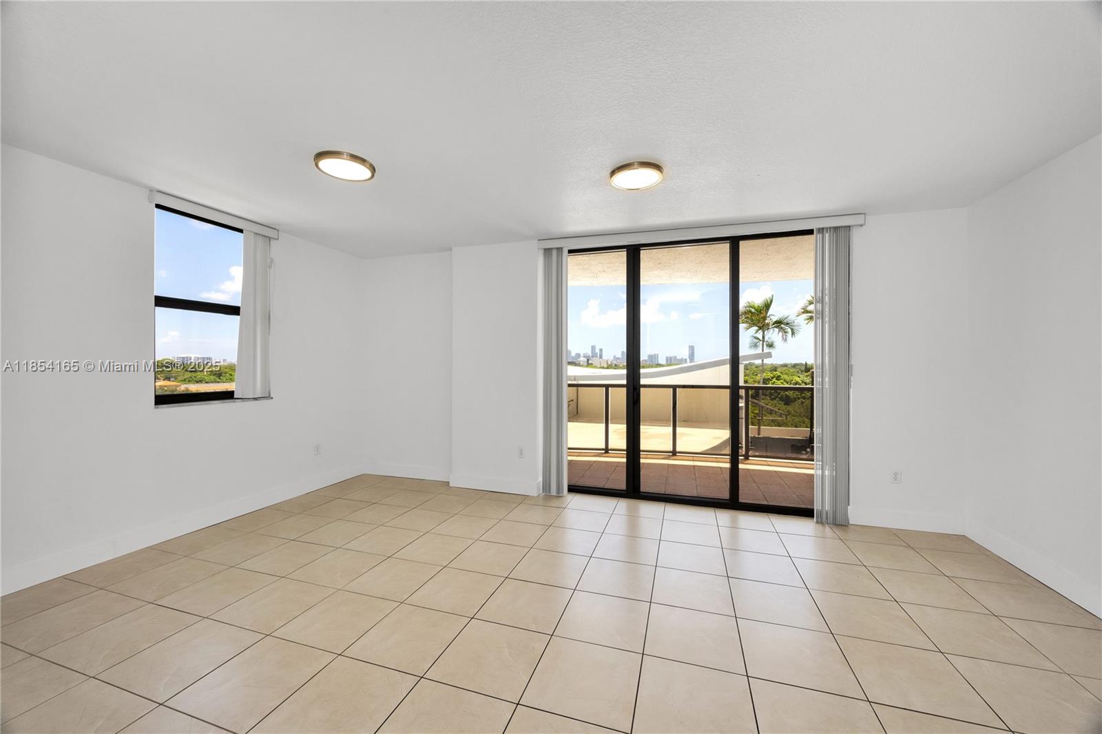 THE LUXOR RESIDENCES COND - Residential Lease