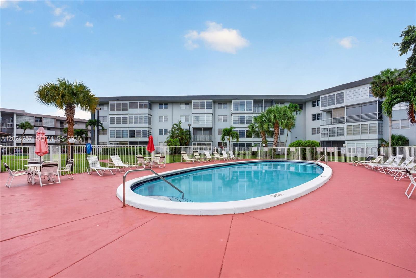 LAUDERDALE OAKS CONDO 4 - Residential