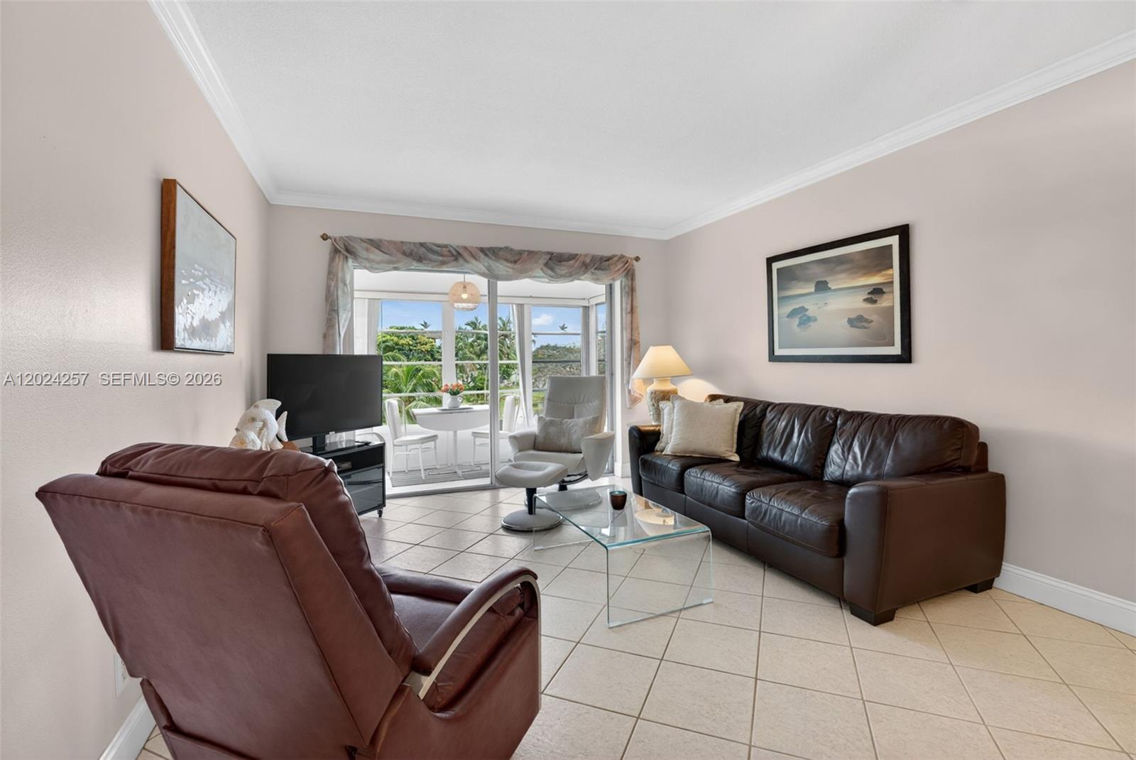 LAUDERDALE OAKS CONDO 4 - Residential