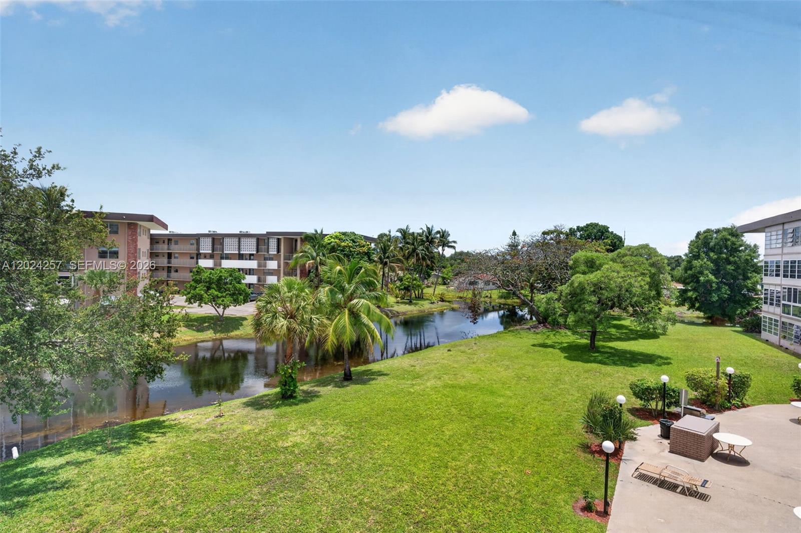 LAUDERDALE OAKS CONDO 4 - Residential