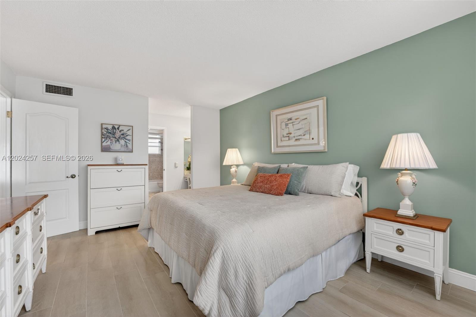 LAUDERDALE OAKS CONDO 4 - Residential
