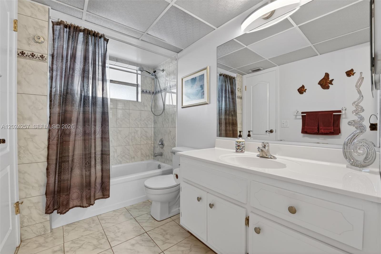 LAUDERDALE OAKS CONDO 4 - Residential