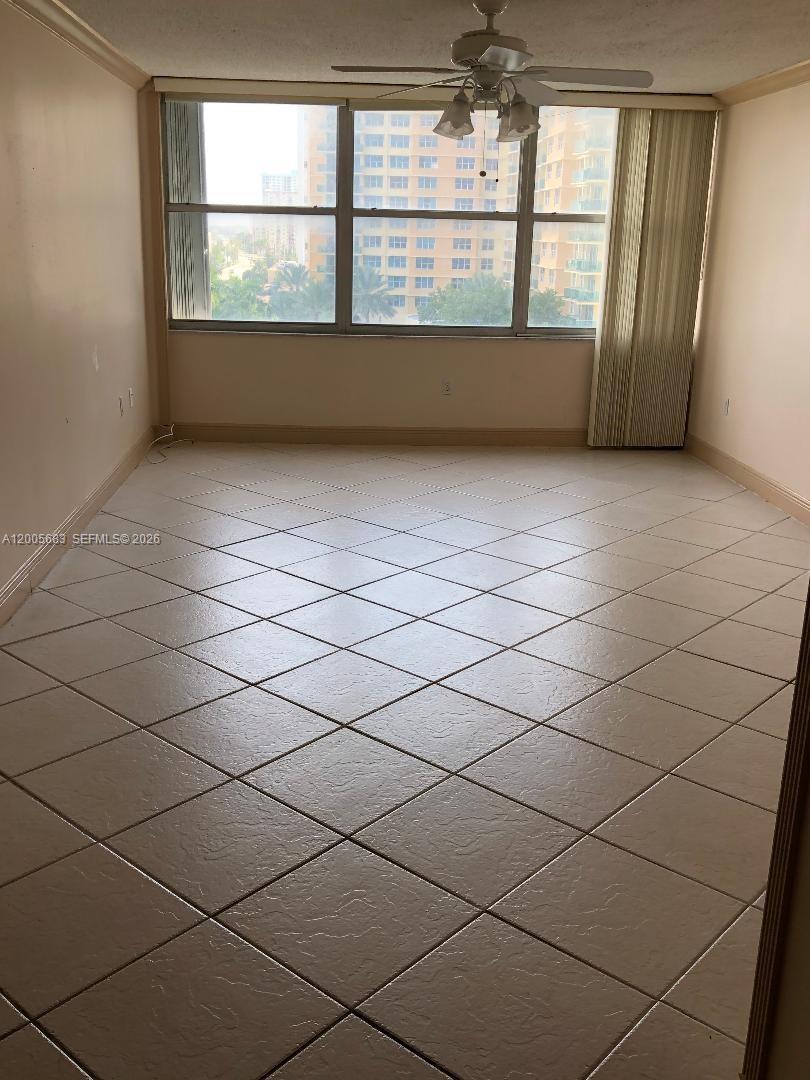 AQUARIUS CONDO - Residential