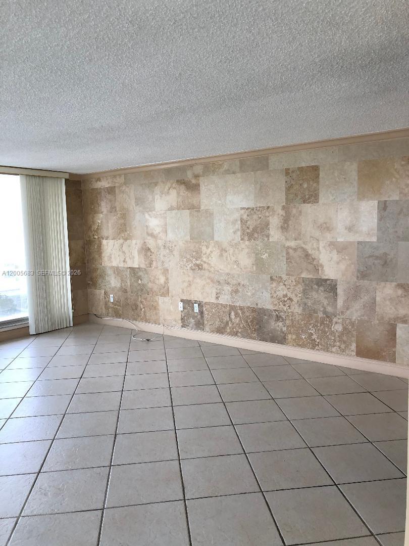 AQUARIUS CONDO - Residential