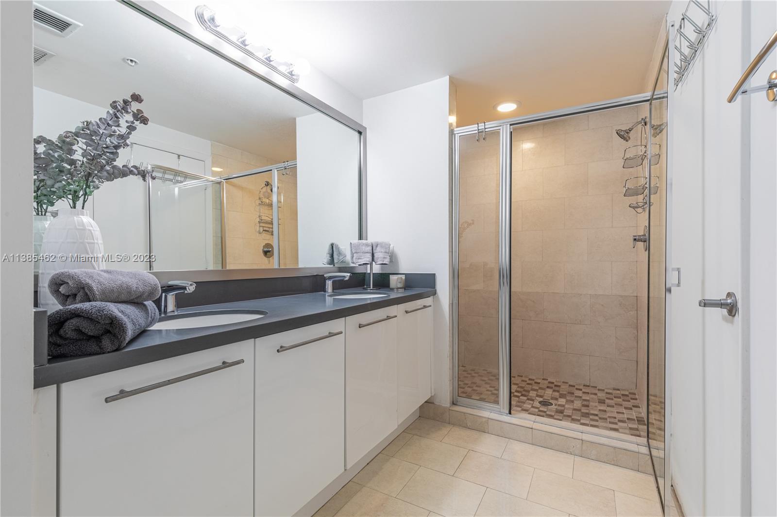 IVY CONDO - Residential Lease