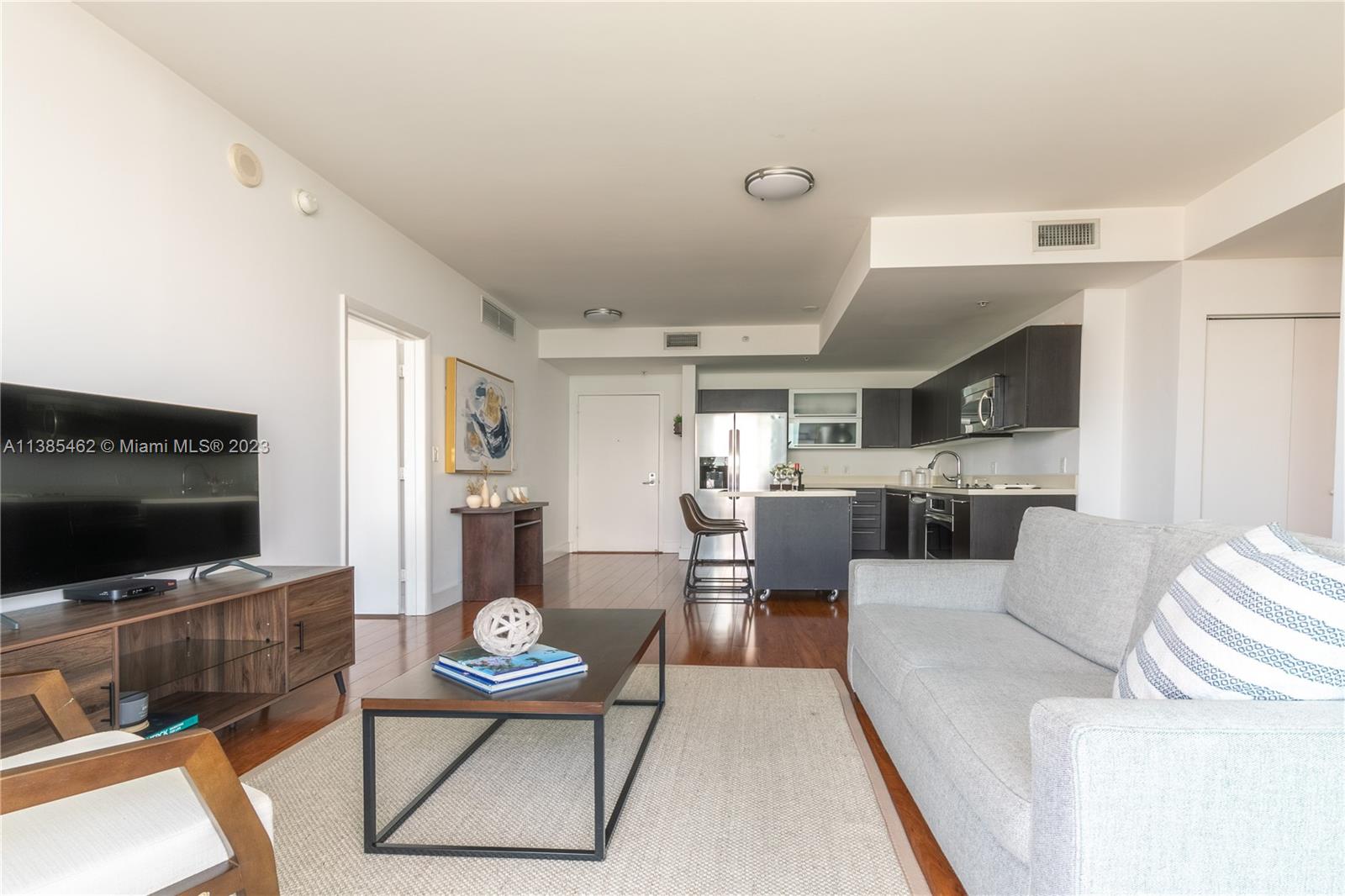 IVY CONDO - Residential Lease