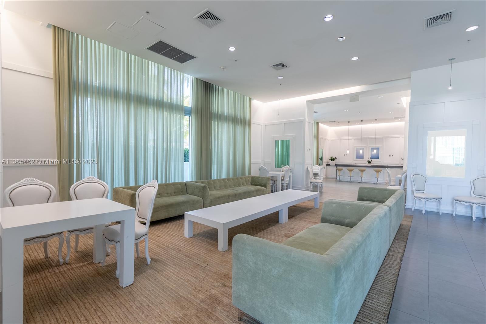 IVY CONDO - Residential Lease