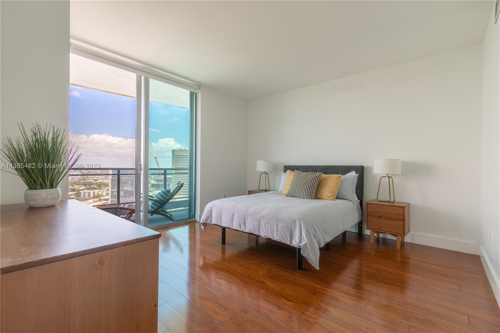 IVY CONDO - Residential Lease