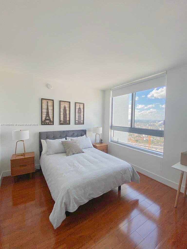 IVY CONDO - Residential Lease