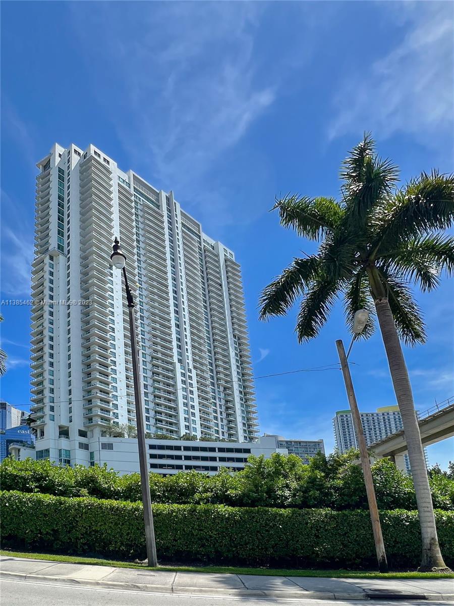 IVY CONDO - Residential Lease
