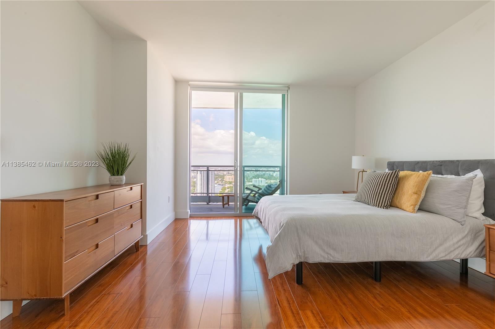 IVY CONDO - Residential Lease