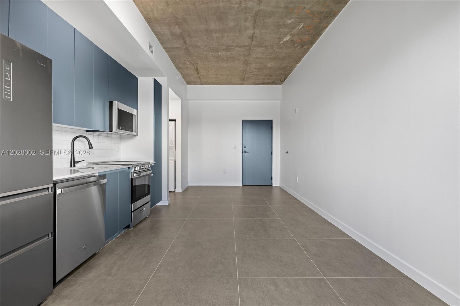 NORTHERN BLVD TRACK - Residential Lease