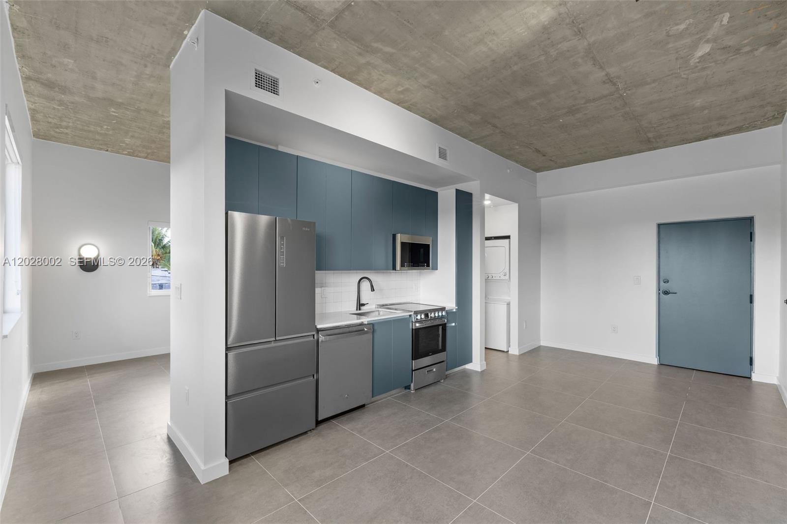 NORTHERN BLVD TRACK - Residential Lease