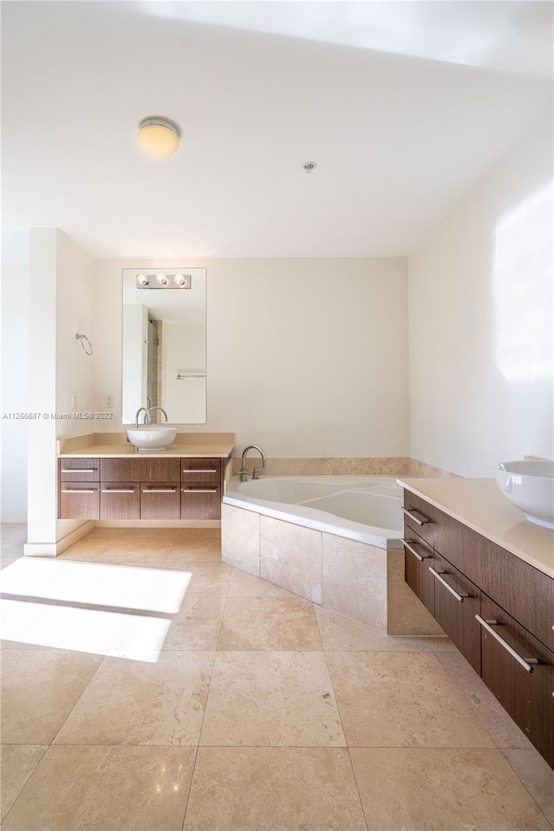 CORAL GABLES SEC K - Residential Lease