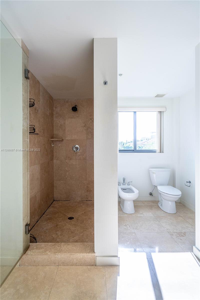 CORAL GABLES SEC K - Residential Lease