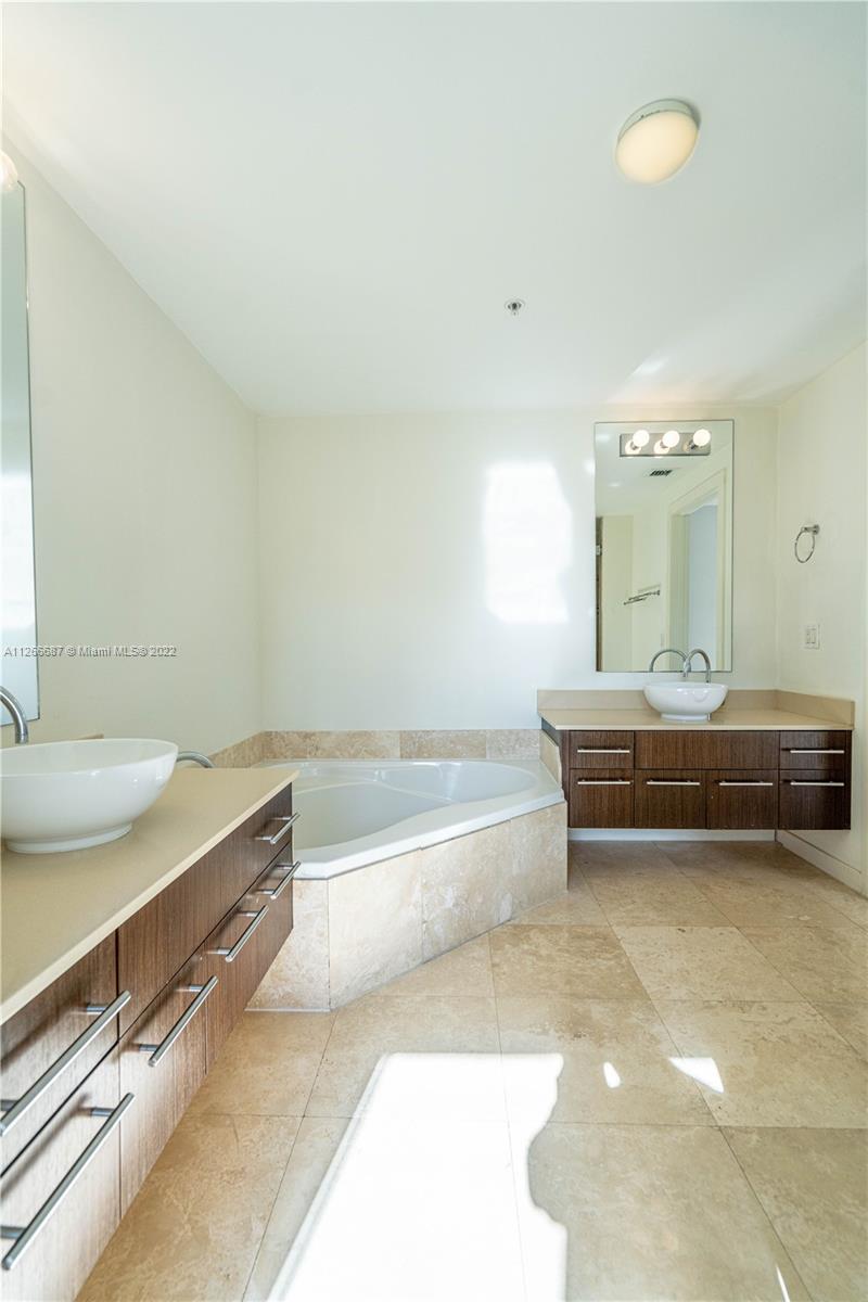 CORAL GABLES SEC K - Residential Lease