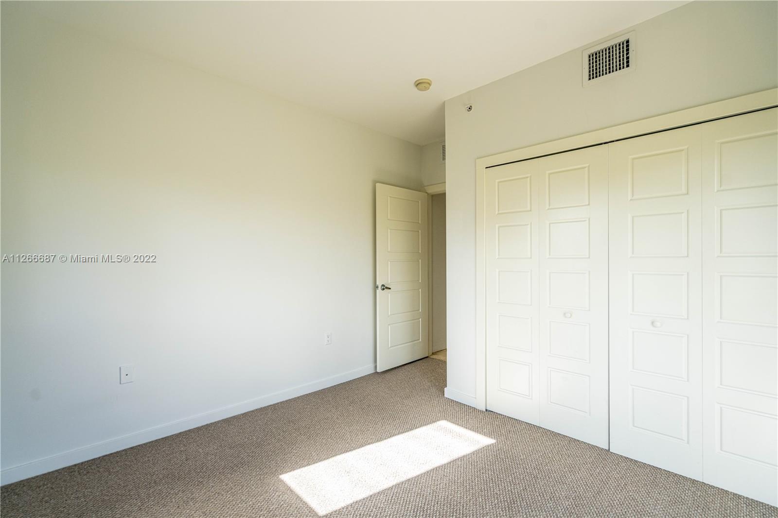 CORAL GABLES SEC K - Residential Lease