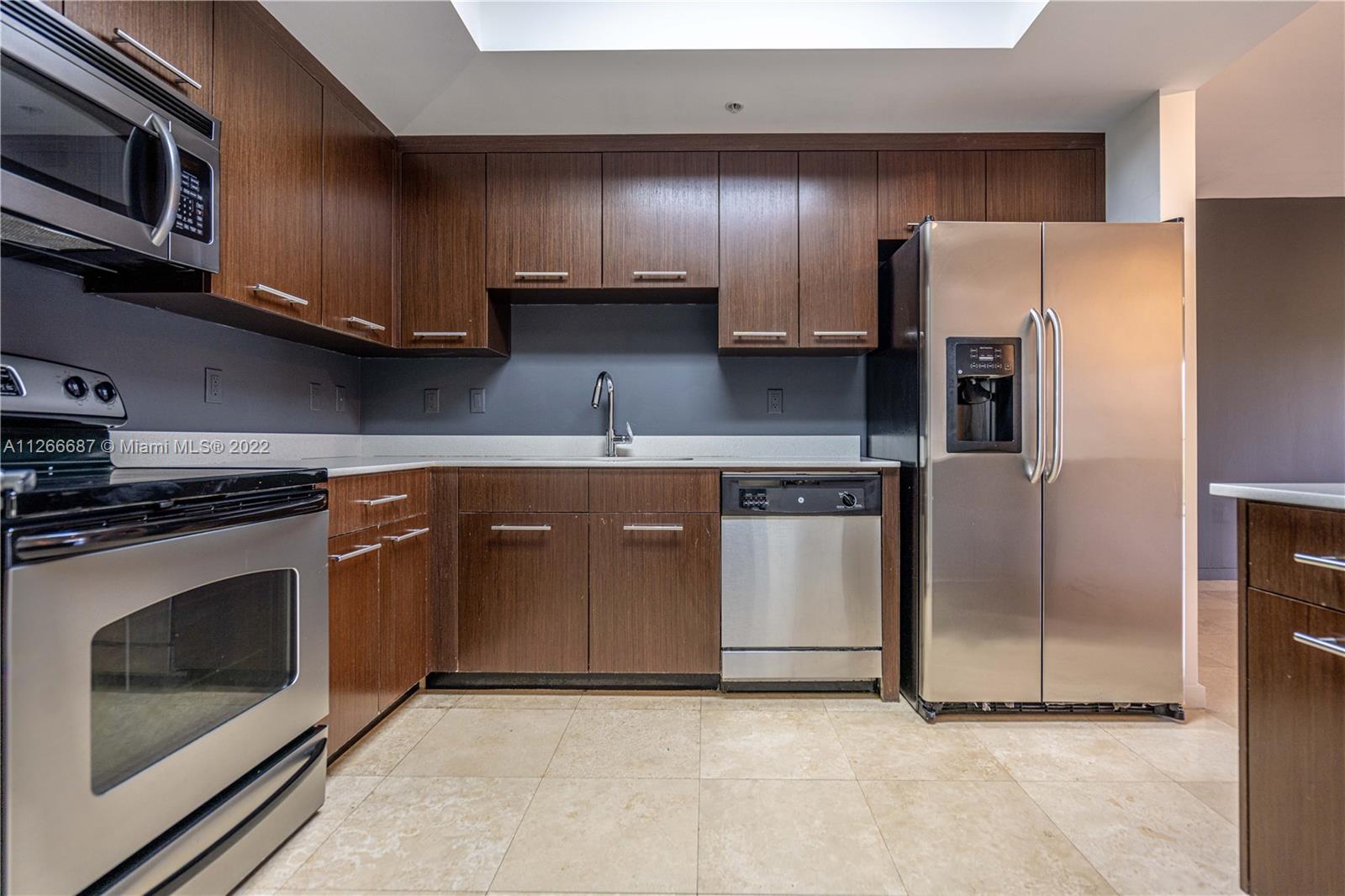 CORAL GABLES SEC K - Residential Lease