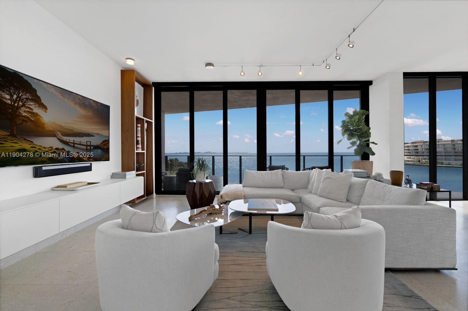 BRICKELLS FLAGLER - Residential