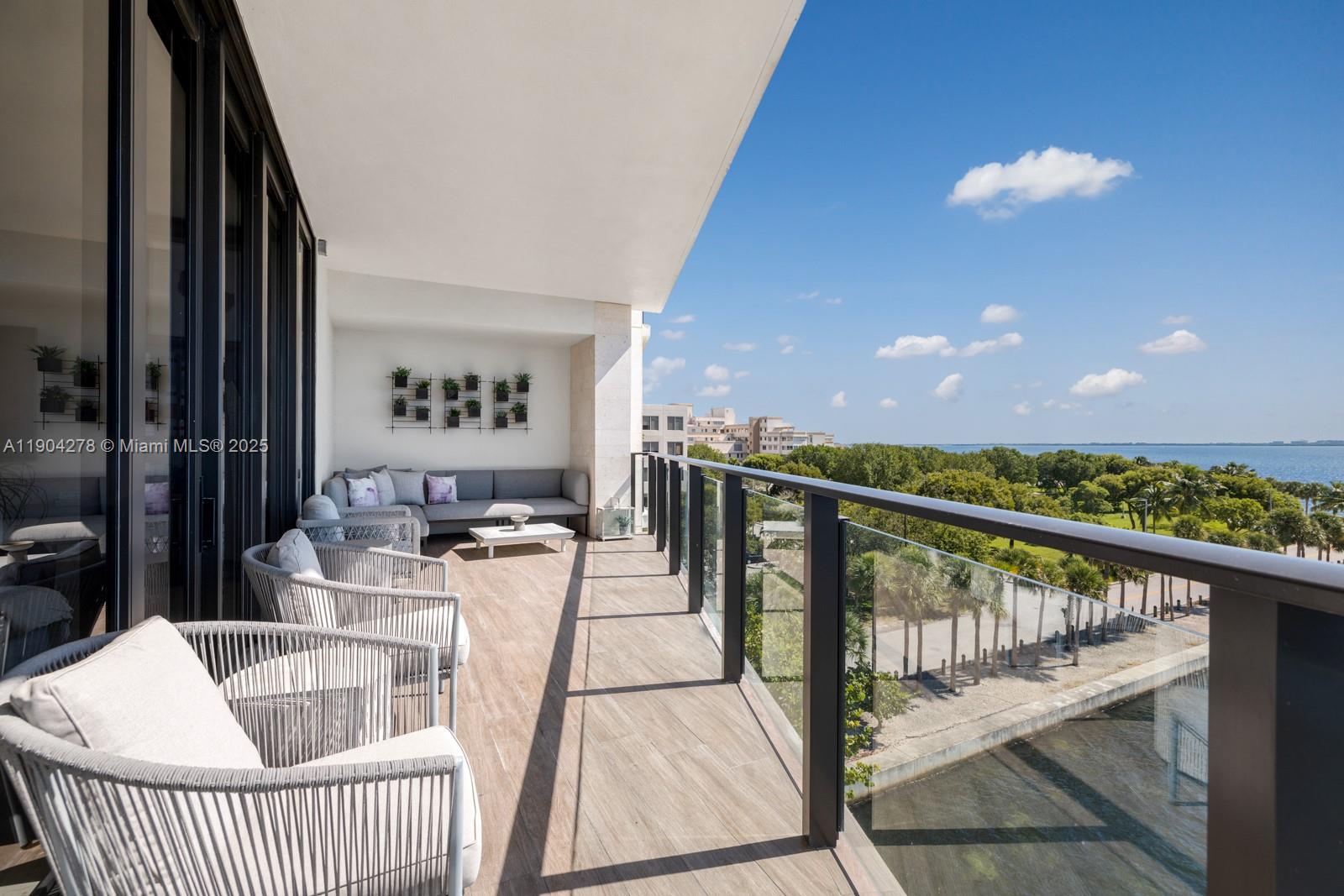 BRICKELLS FLAGLER - Residential