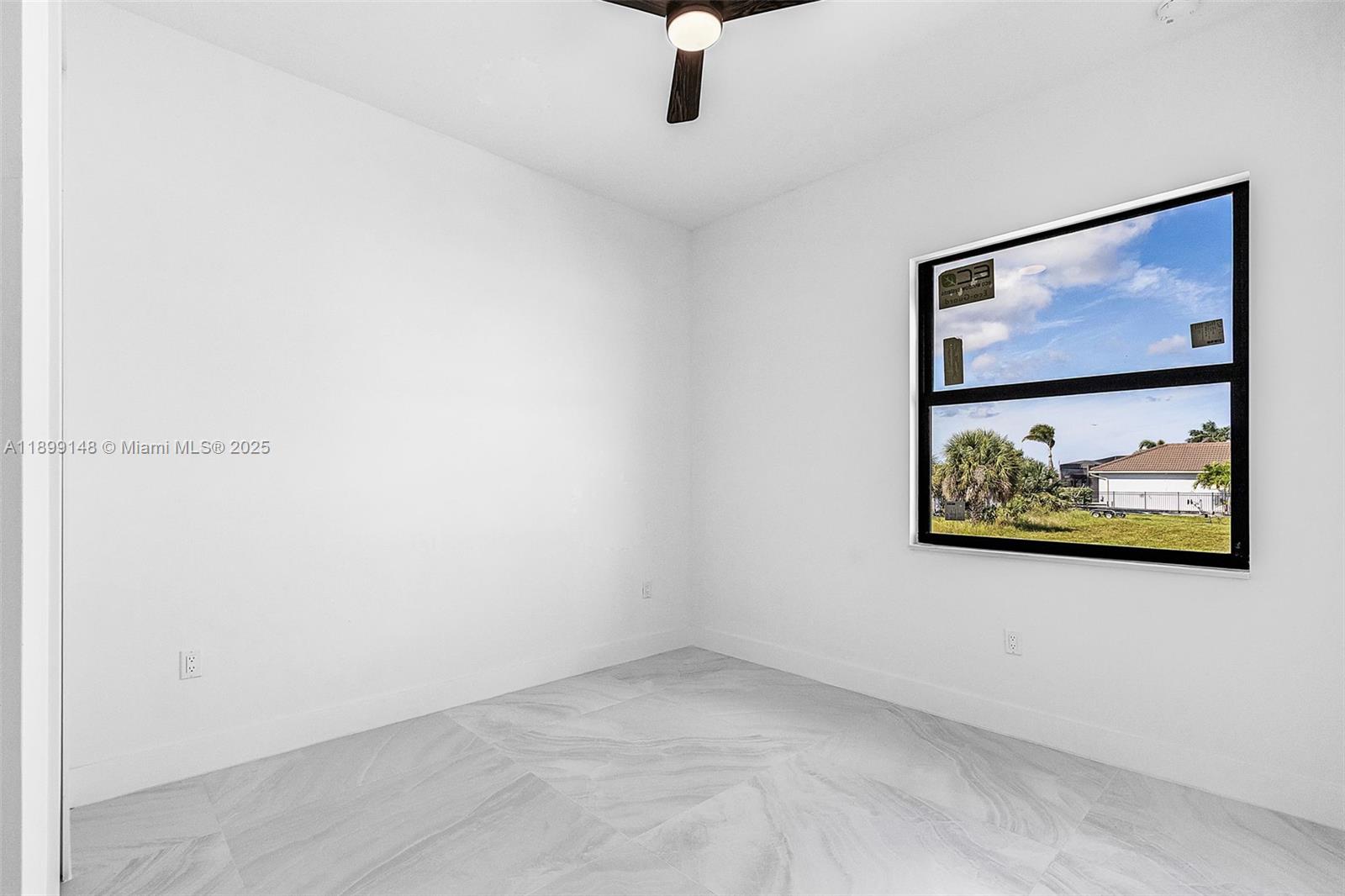 CAPE CORAL UNIT 90 - Residential