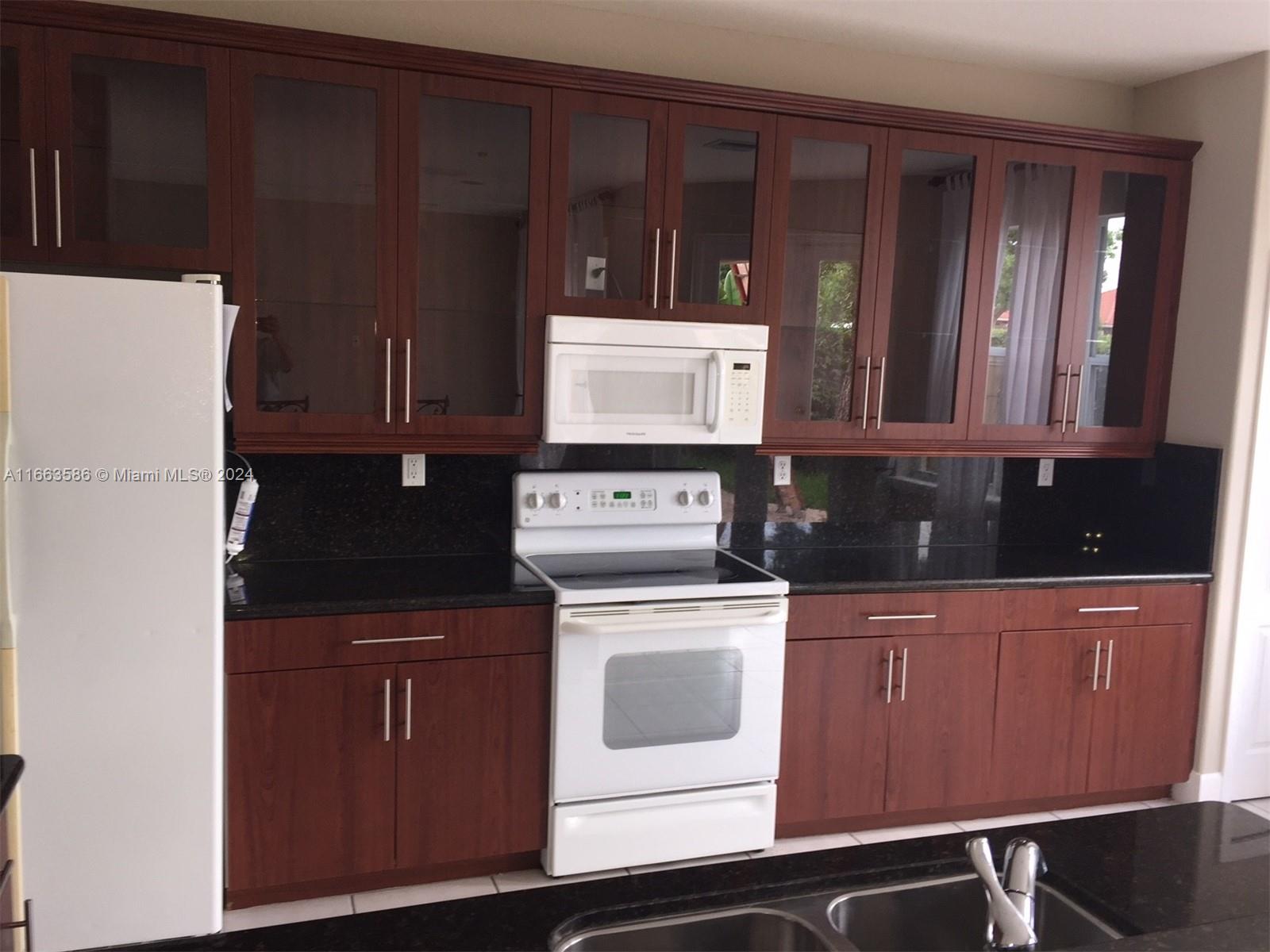 SELLA SUB - Residential Lease
