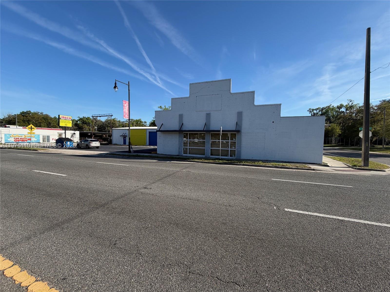 Prime commercial/industrial opportunity located on a high-traffic avenue in Gainesville with excellent visibility and accessibility. The property is suitable for a wide variety of commercial and industrial uses, making it ideal for owner-users or investors. The site also includes two fully remodeled 2-bedroom apartments, offering additional income potential or on-site housing for management or employees.