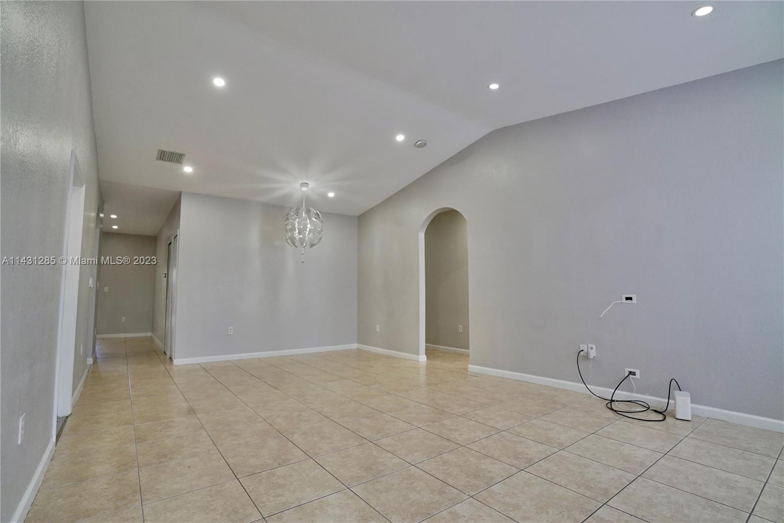 EVERGREEN GARDEN ESTATES - Residential Lease