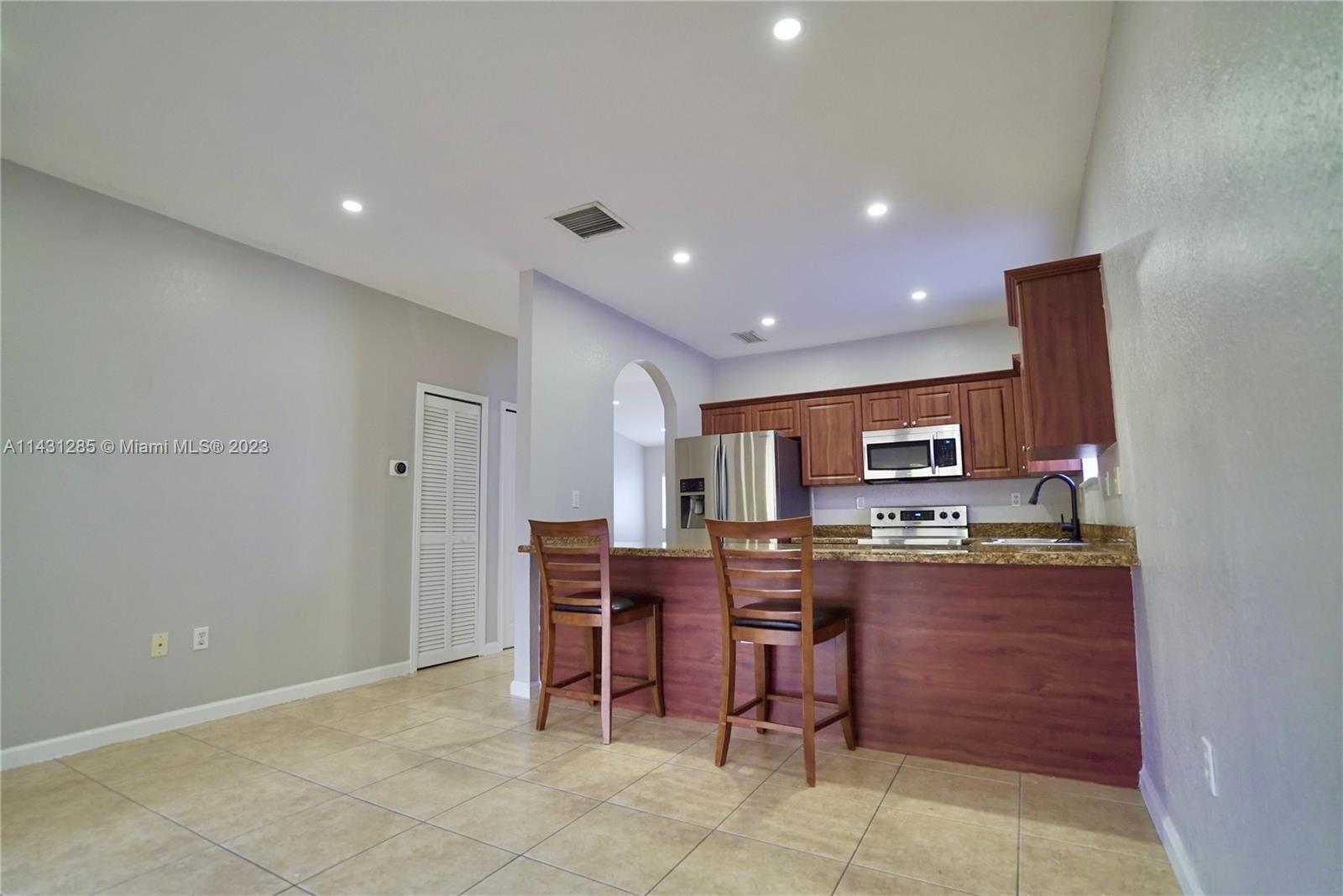 EVERGREEN GARDEN ESTATES - Residential Lease