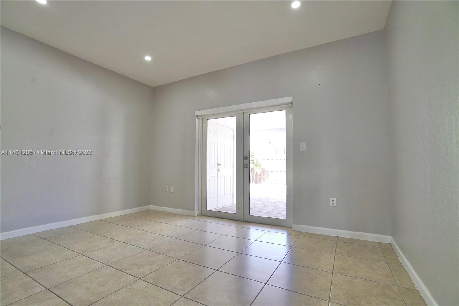 EVERGREEN GARDEN ESTATES - Residential Lease