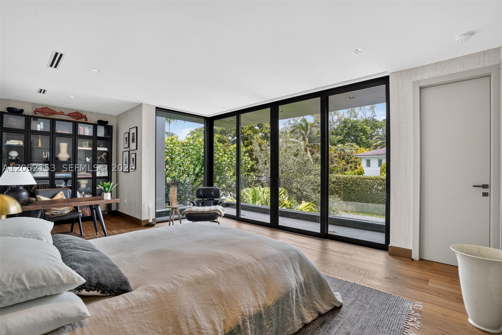 PINECREST MANOR - Residential