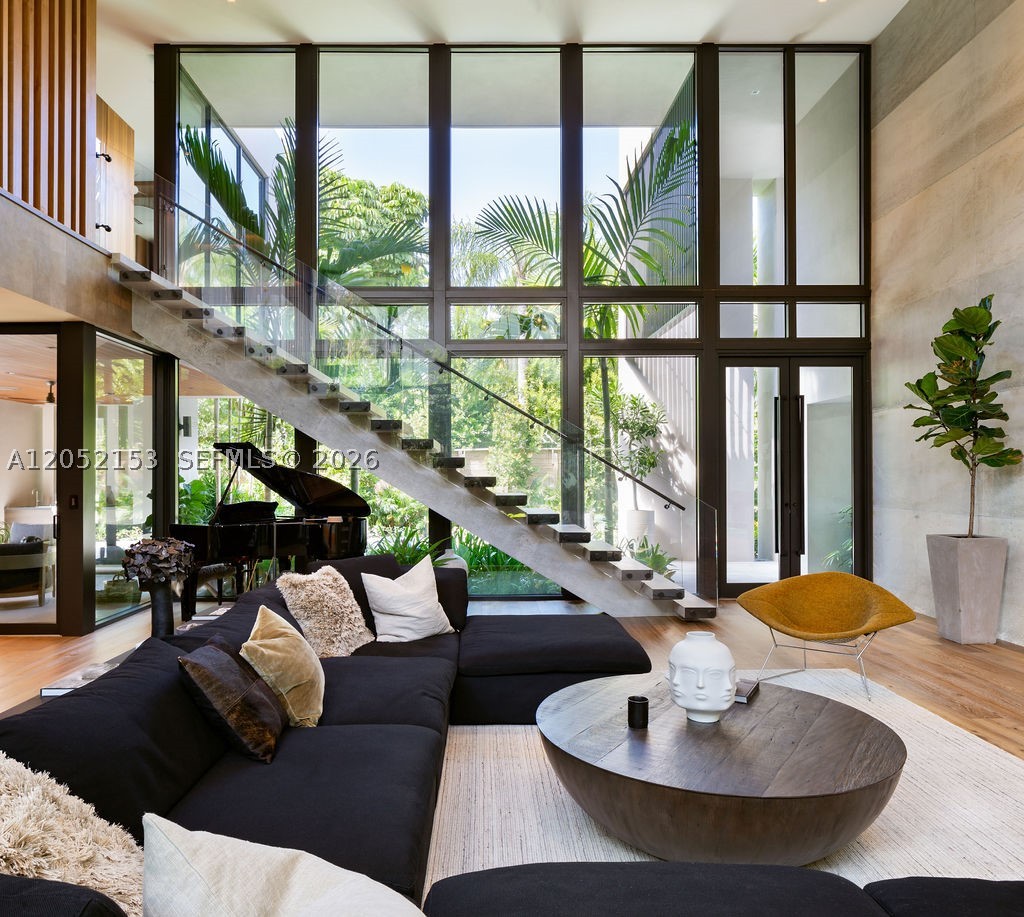 PINECREST MANOR - Residential