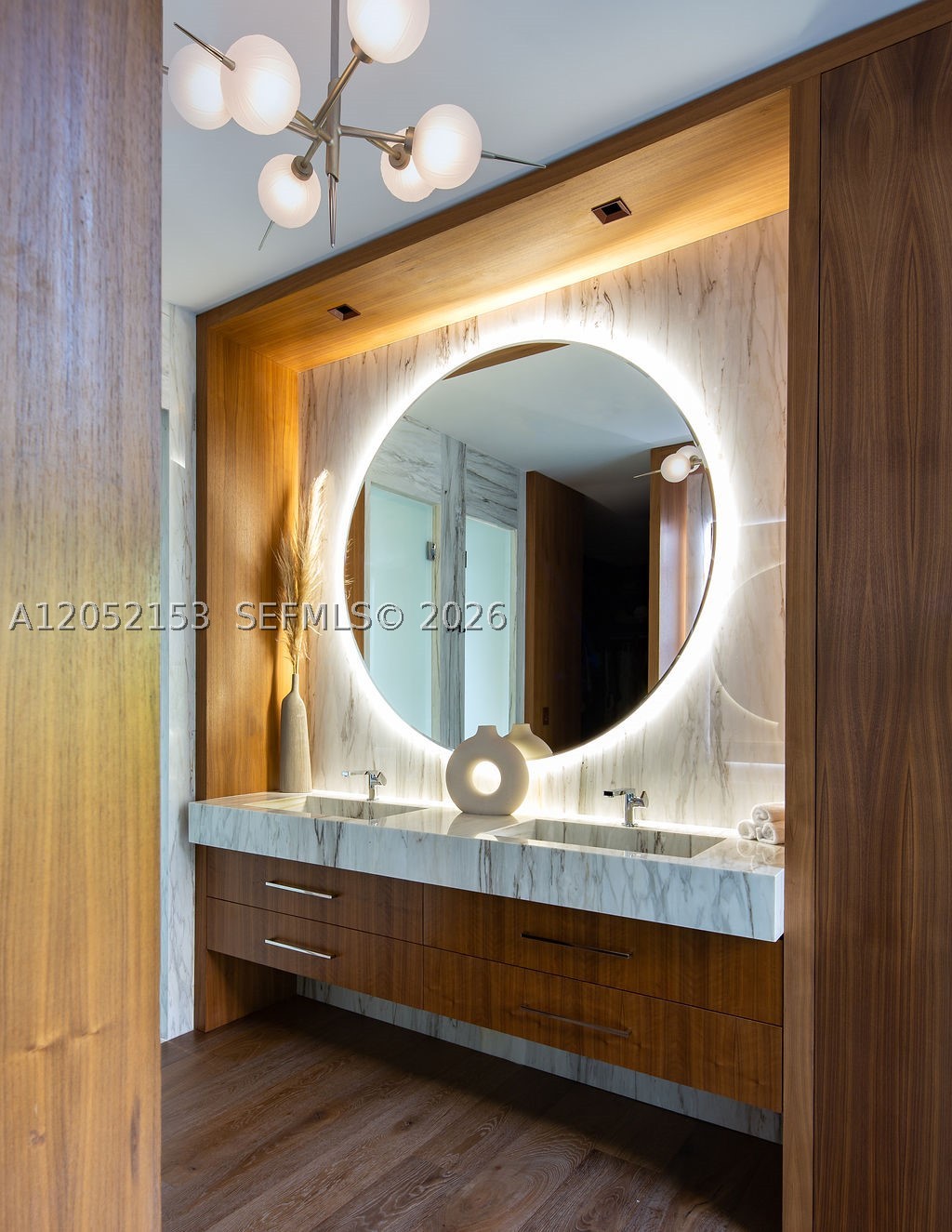 PINECREST MANOR - Residential