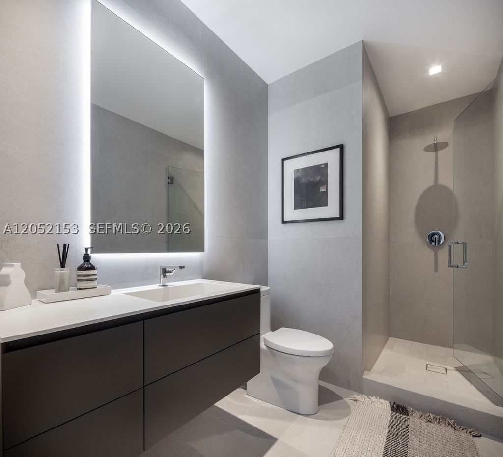 PINECREST MANOR - Residential