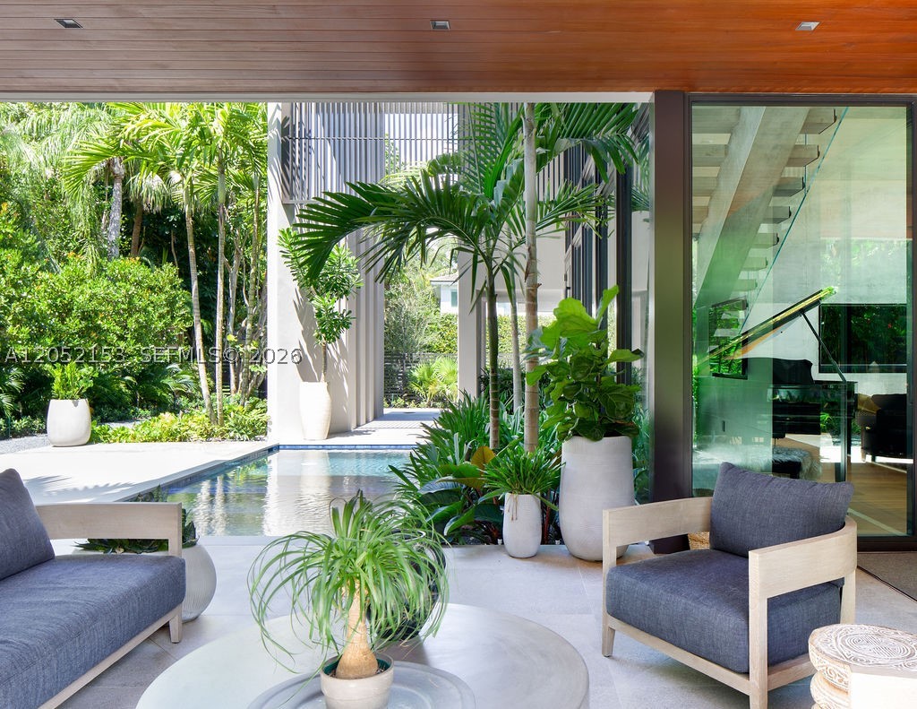 PINECREST MANOR - Residential