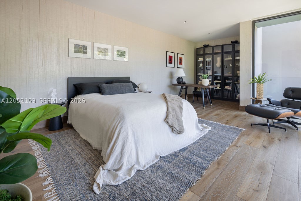 PINECREST MANOR - Residential