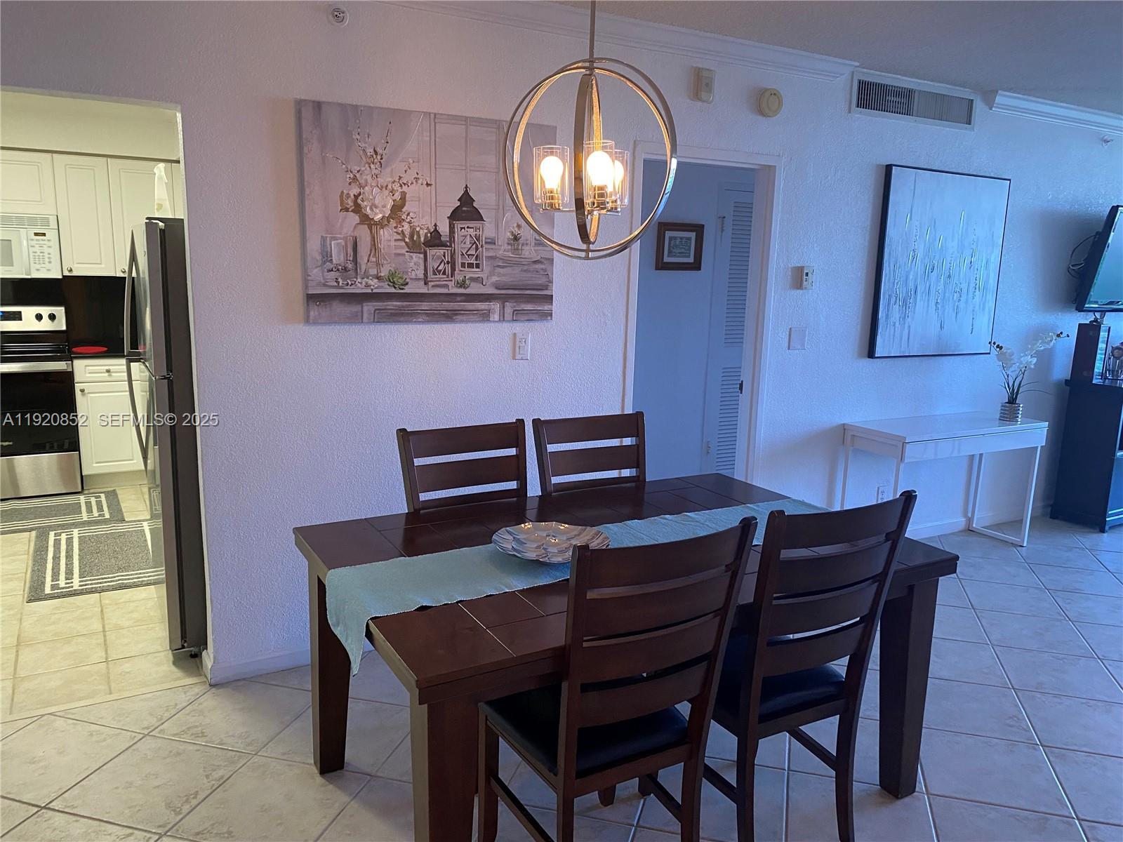 WAVE CONDO - Residential