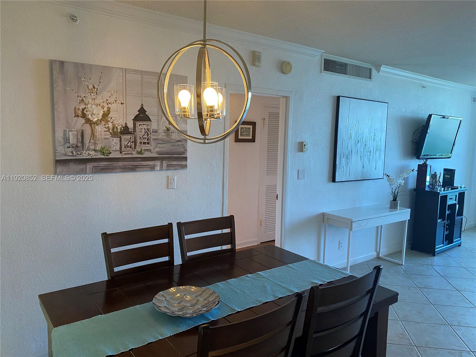 WAVE CONDO - Residential
