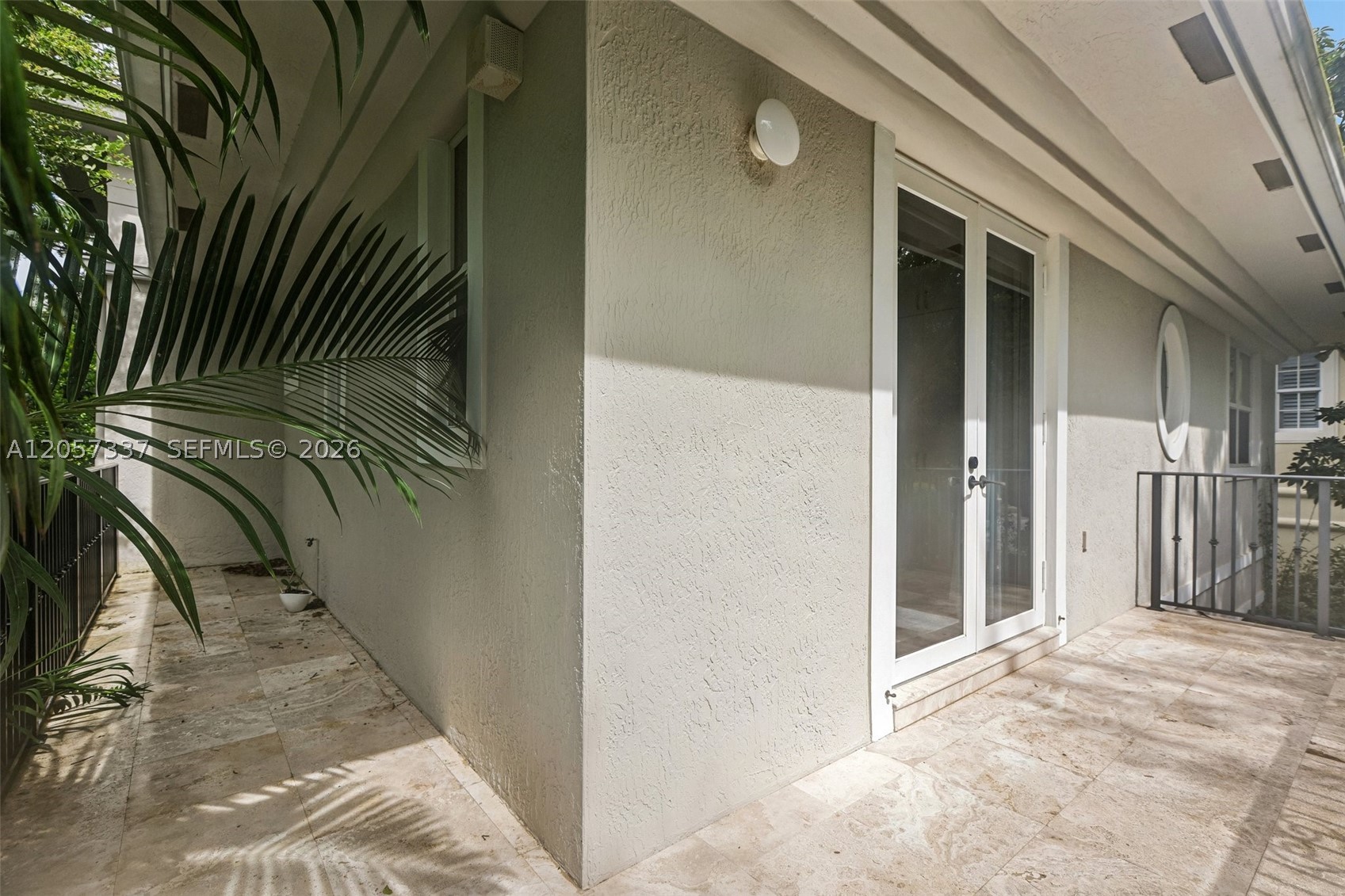 GRANADA PARK - Residential