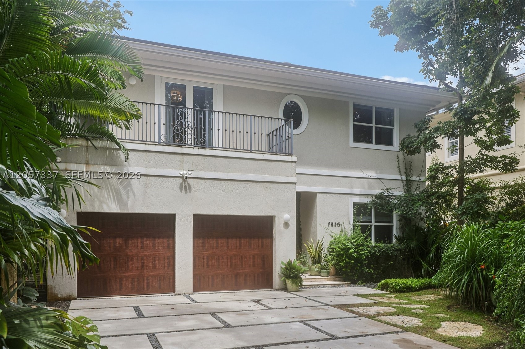 GRANADA PARK - Residential
