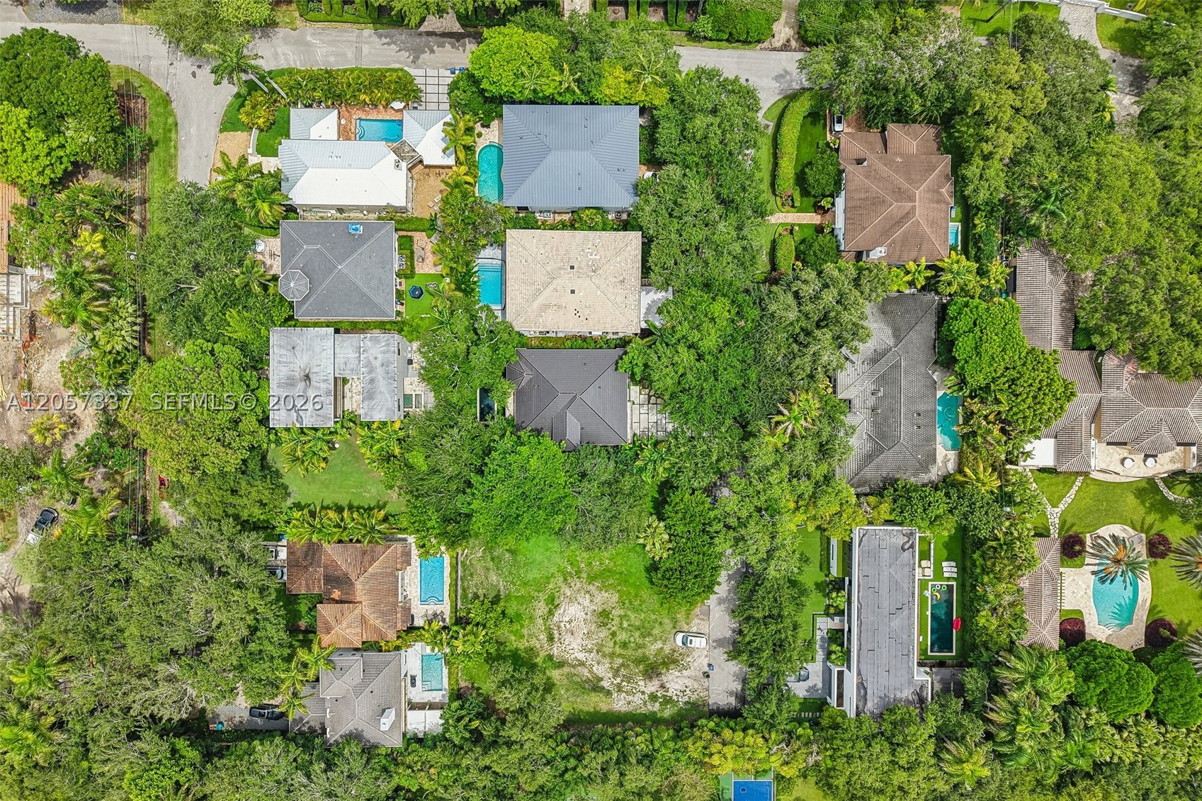 GRANADA PARK - Residential