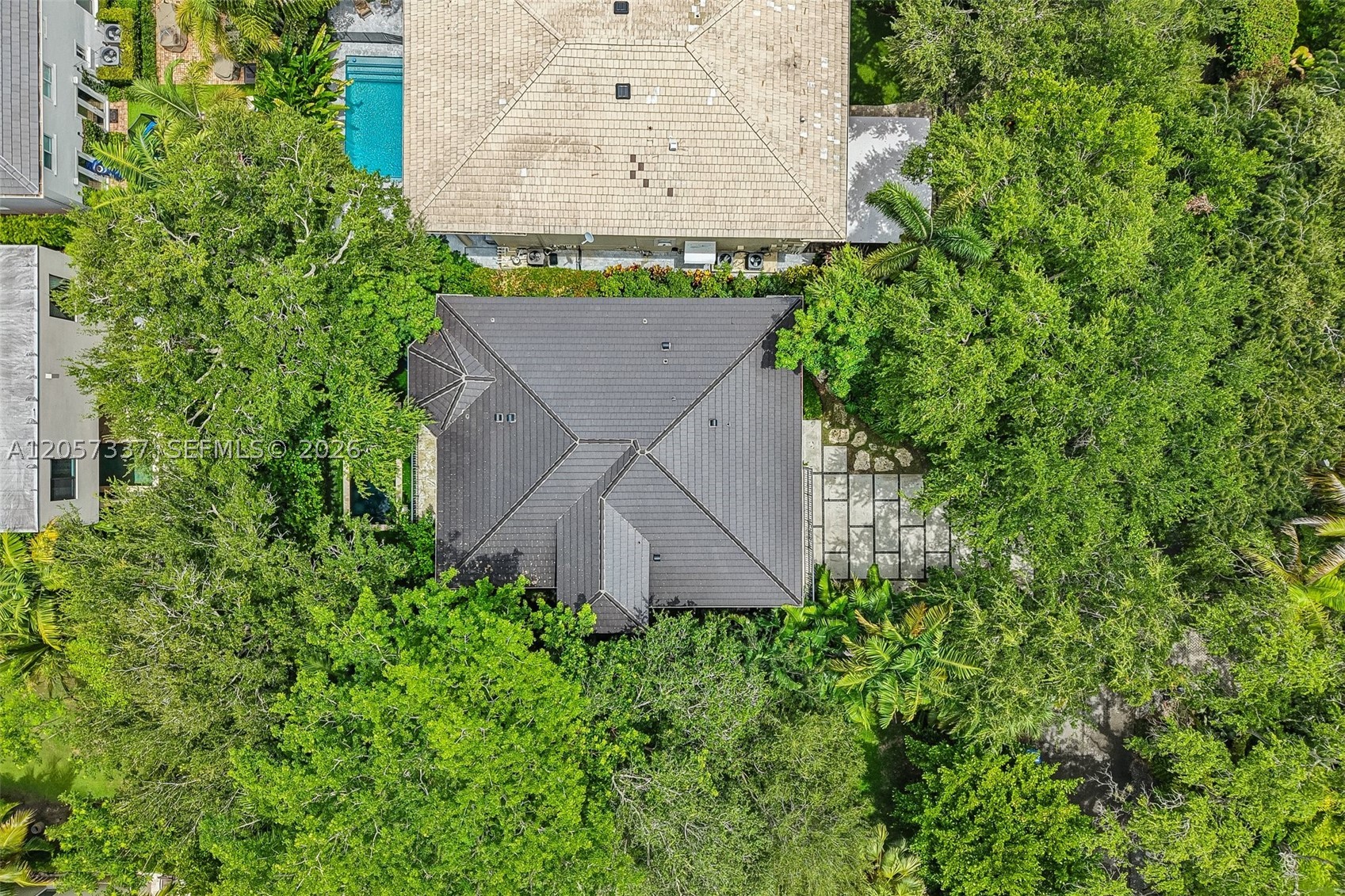 GRANADA PARK - Residential