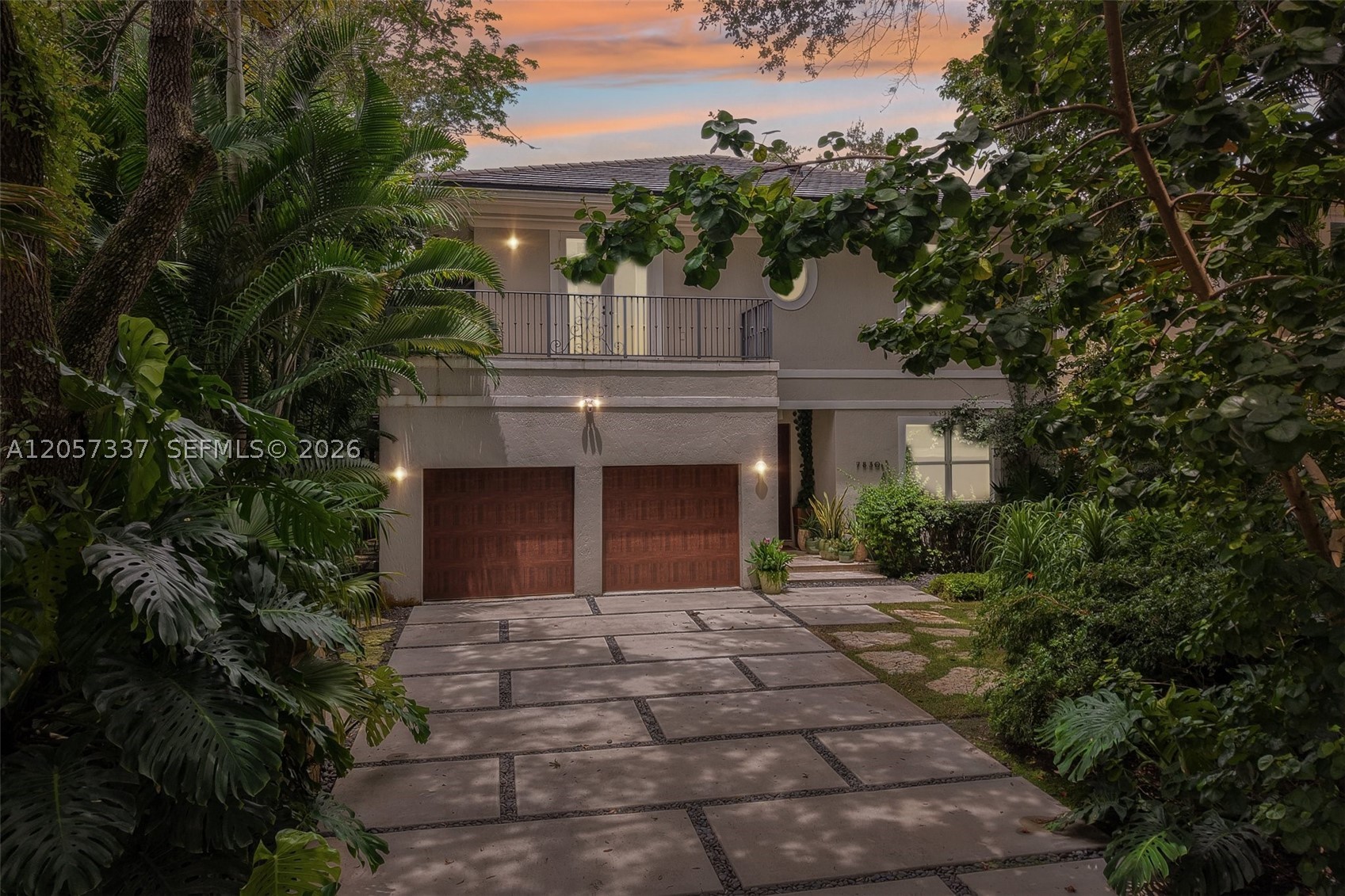 GRANADA PARK - Residential